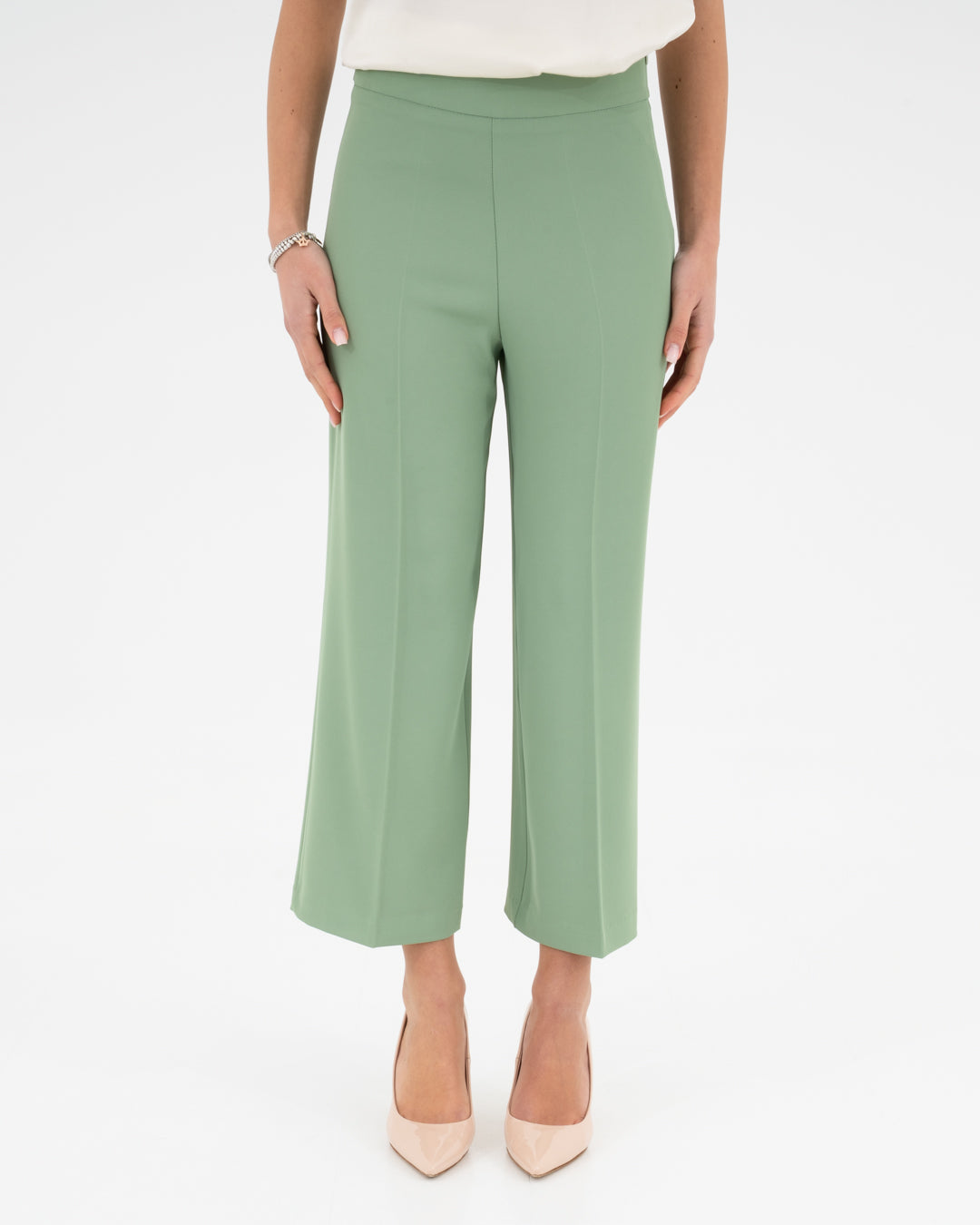 Fluid cropped trousers
