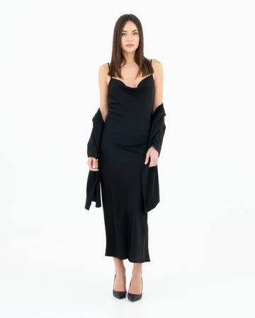 Abito in satin con gronda