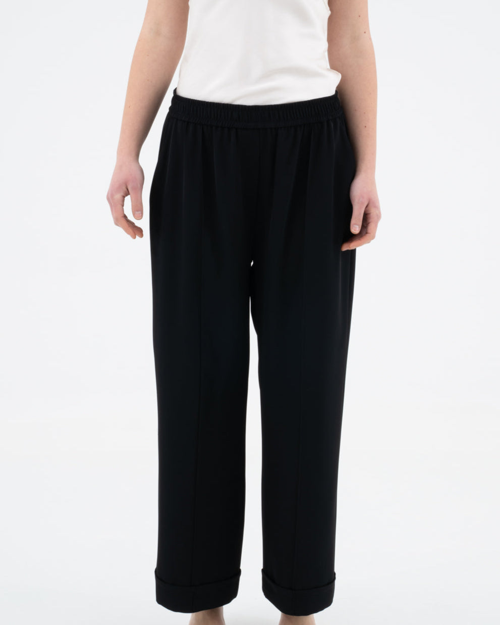Trousers with elastic and cuff