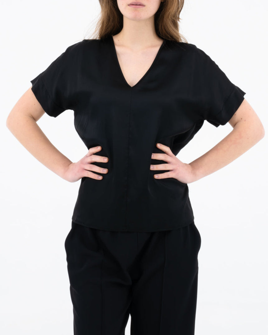 Blusa in raso di viscosa con scollo a V