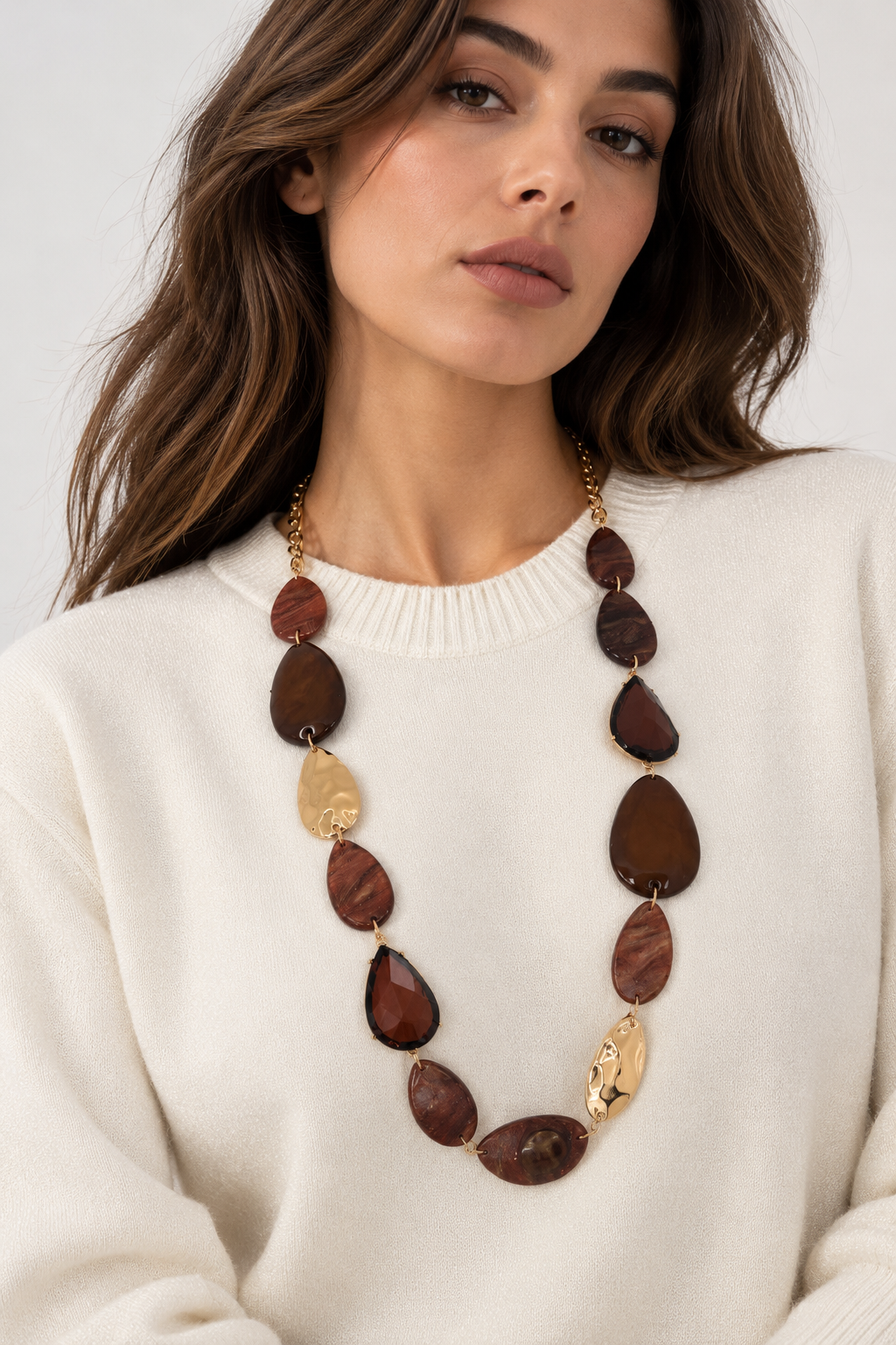 Collana con pietre